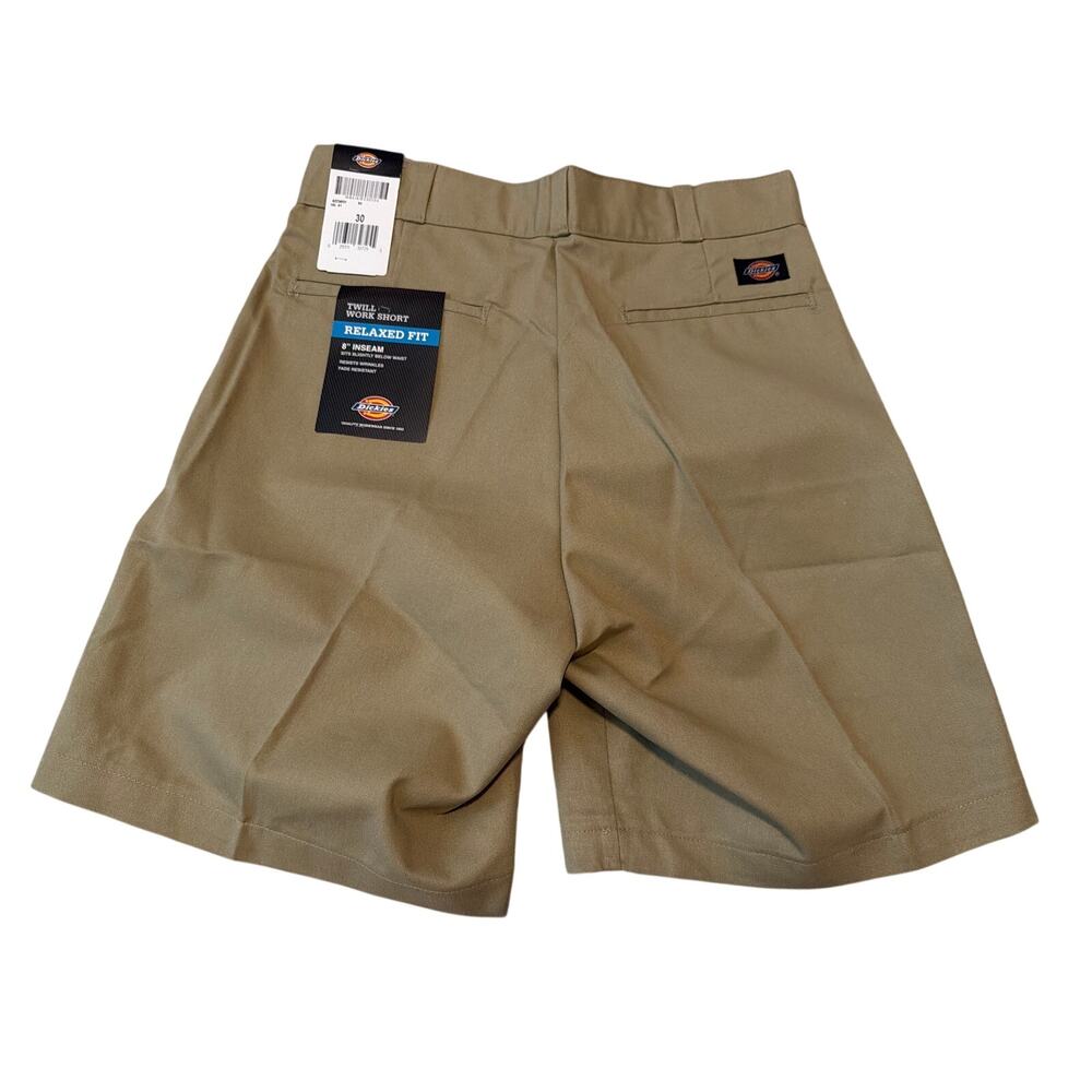 NWT Dickies Relaxed Fit Twill Work Shorts - 8" Inseam - Khaki - Size 30